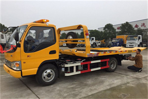 自贡哪里有拖车服务